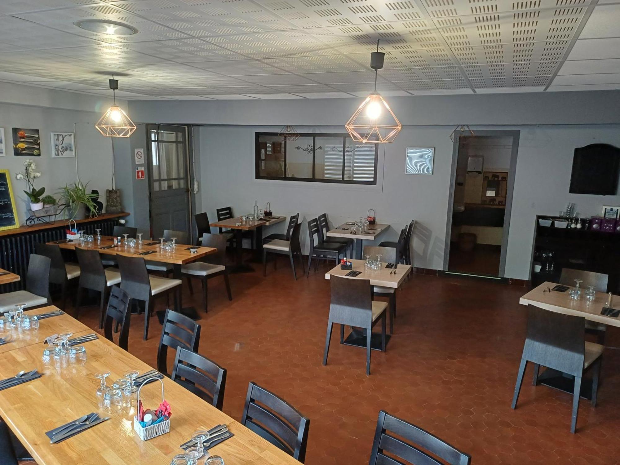 Auberge Des Platanes Villevocance Exterior foto