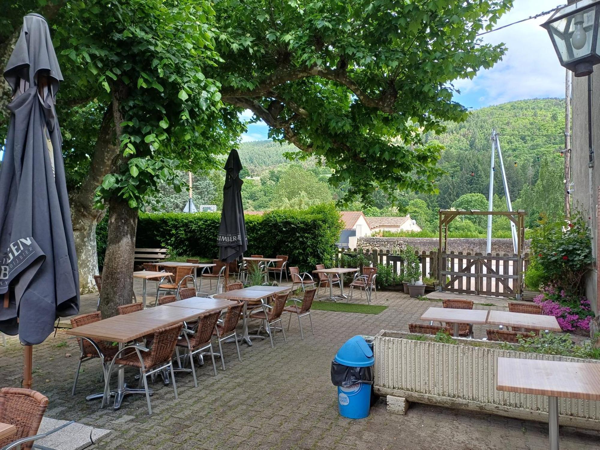 Auberge Des Platanes Villevocance Exterior foto
